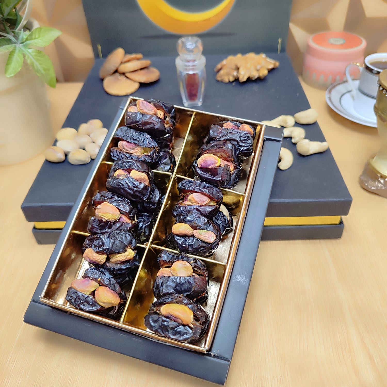 Dry Fruit Dates (Full Customized) 4Pcs to 32Pcs