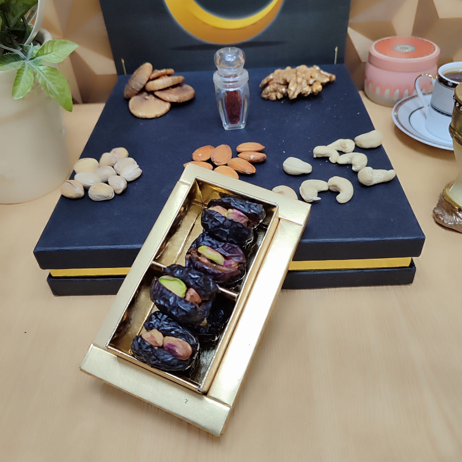 Dry Fruit Dates (Full Customized) 4Pcs to 32Pcs