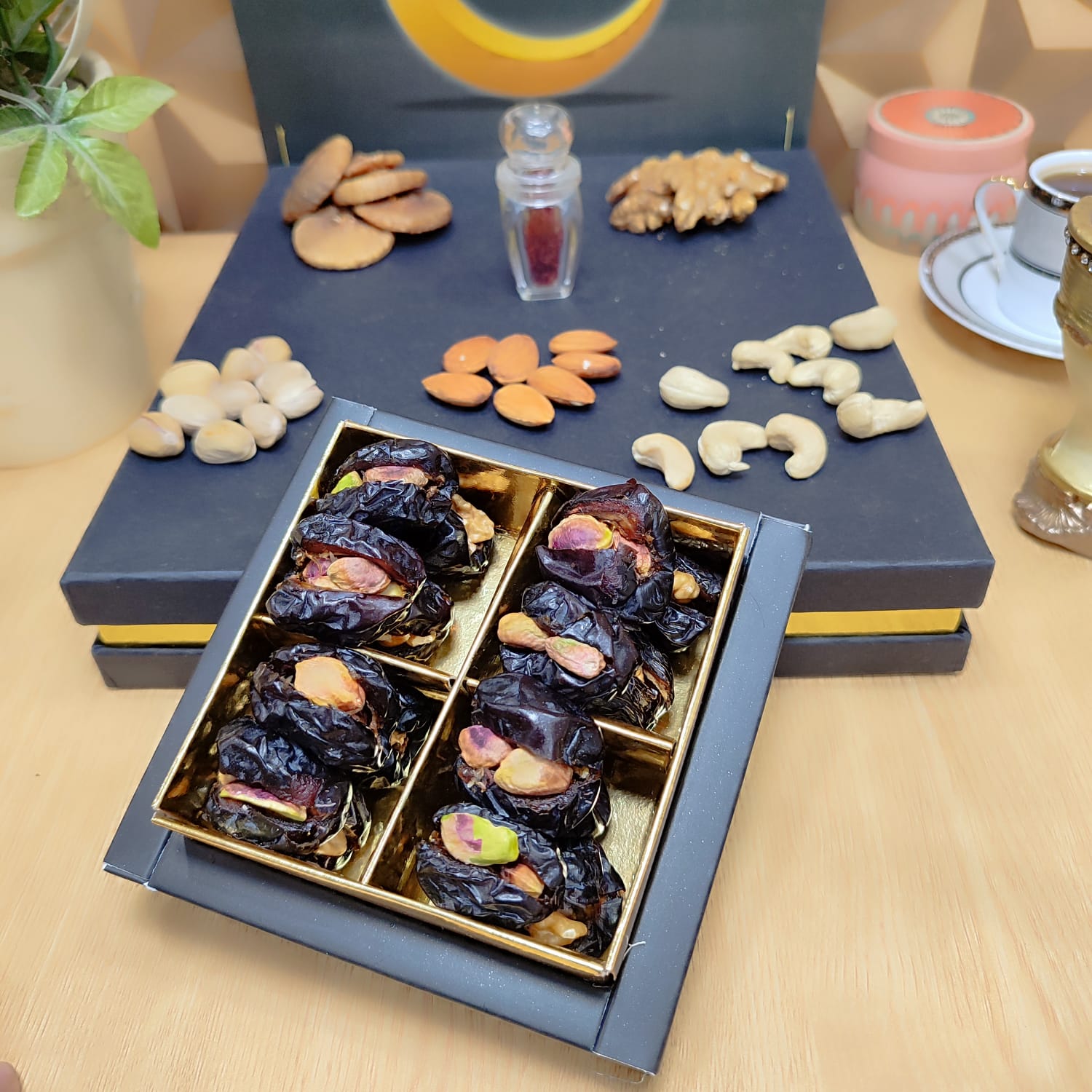 Dry Fruit Dates (Full Customized) 4Pcs to 32Pcs