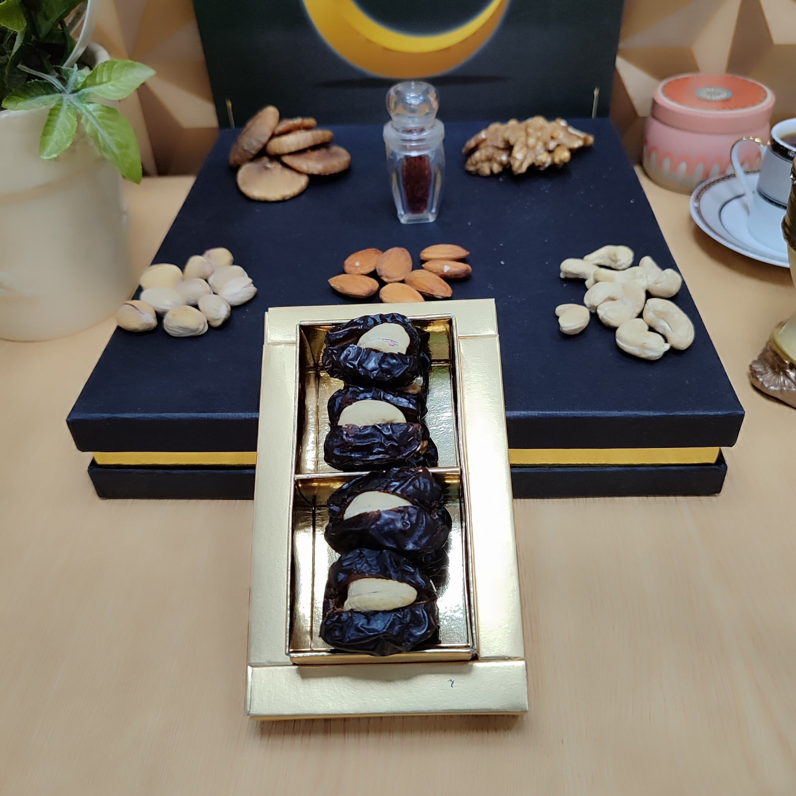 Dry Fruit Dates (Full Customized) 4Pcs to 32Pcs