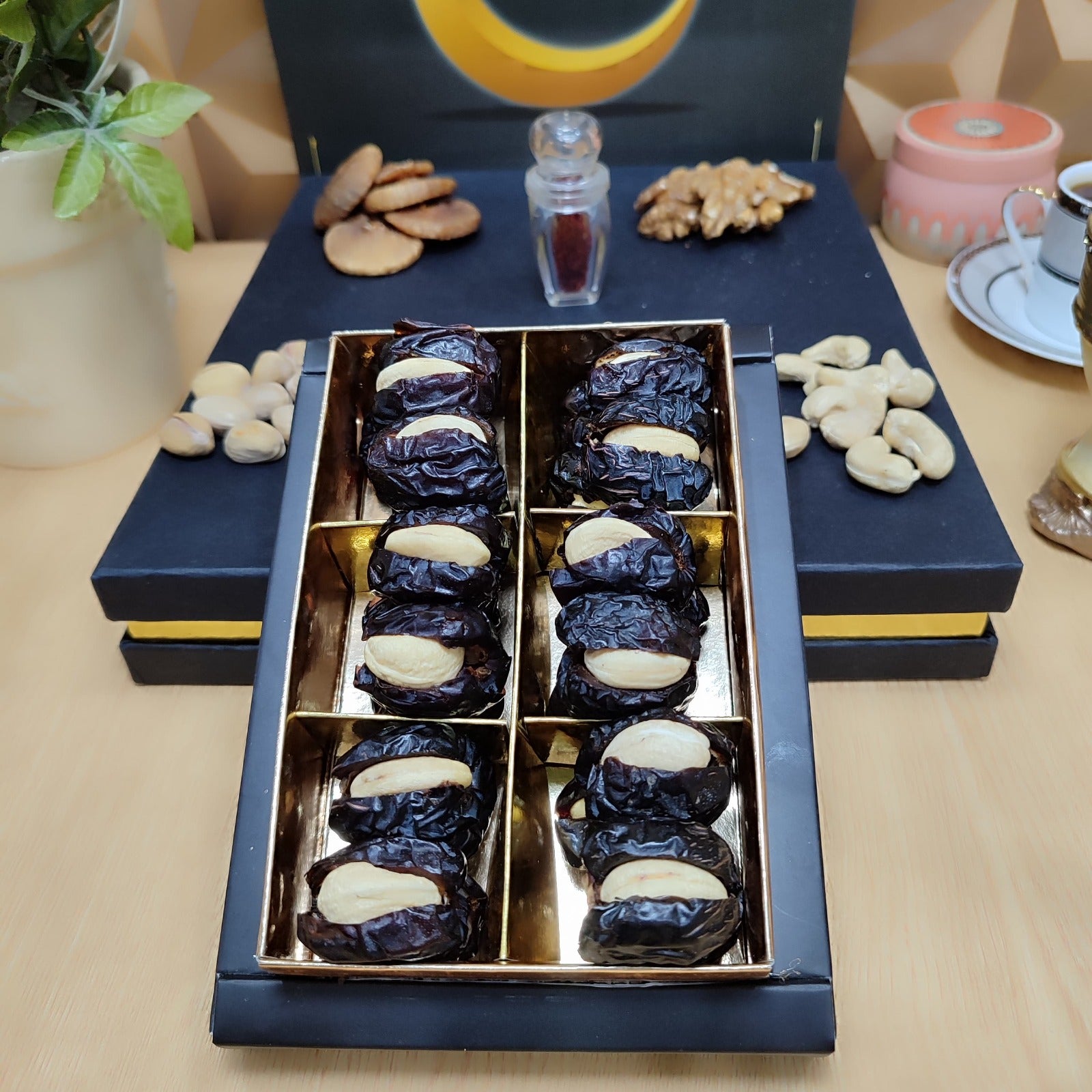 Dry Fruit Dates (Full Customized) 4Pcs to 32Pcs