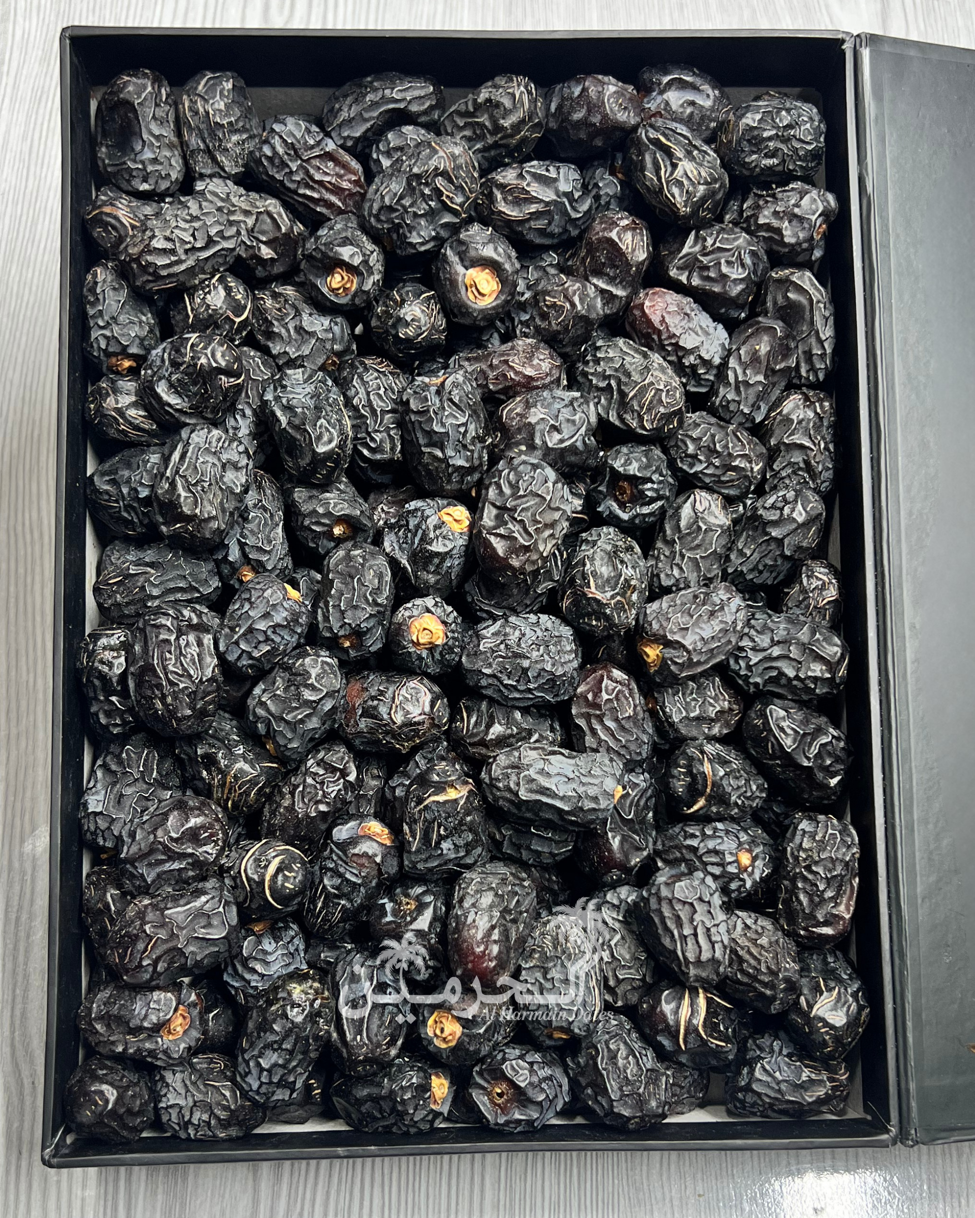 Original Ajwa Medium Khajoor - Madina Delight