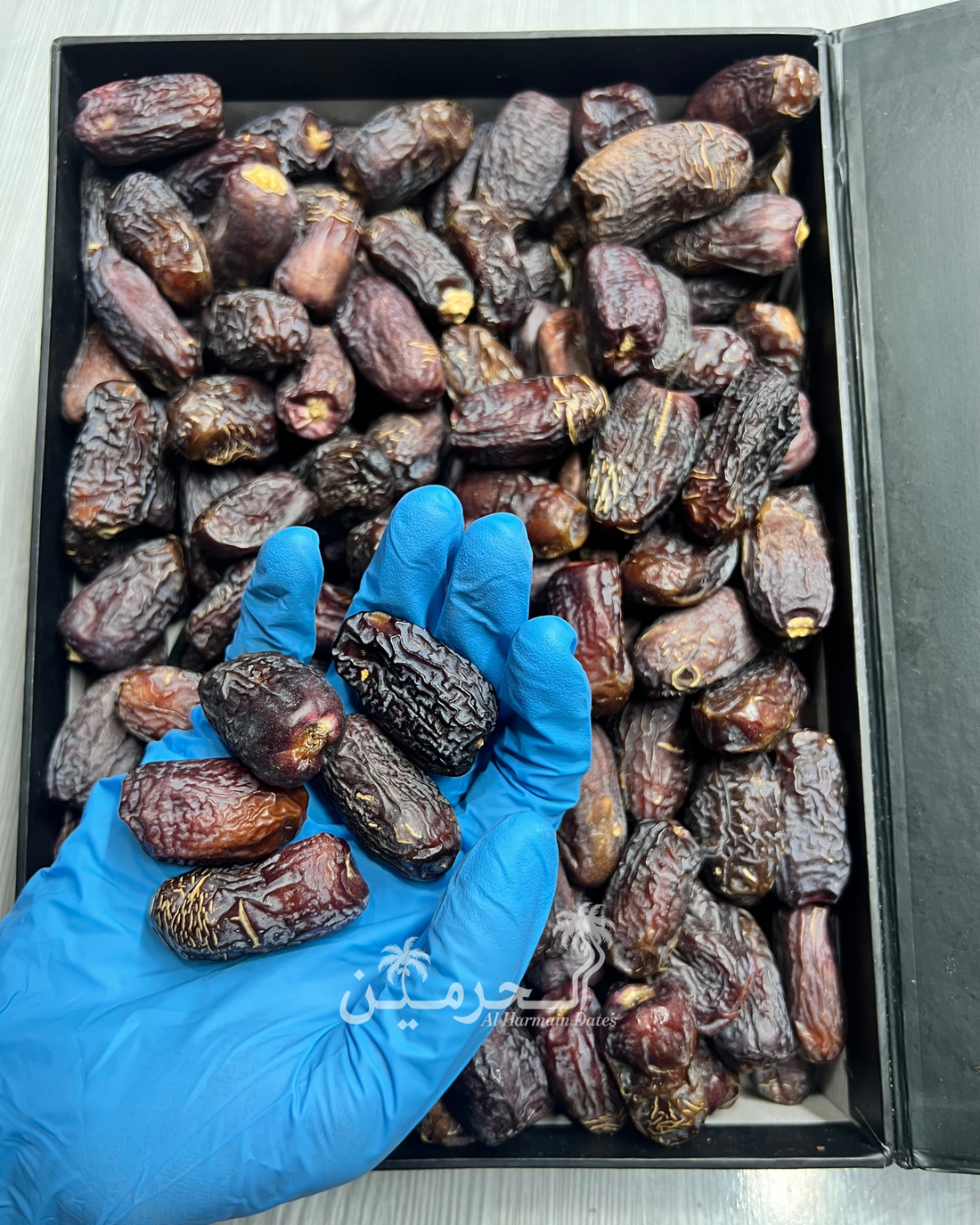 Amber Medium Khajoor